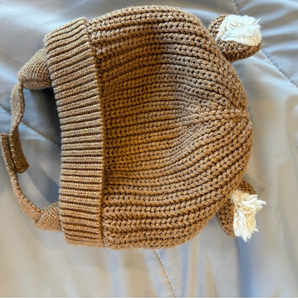 GAP Brown and Cream Ribbed Knit Hat